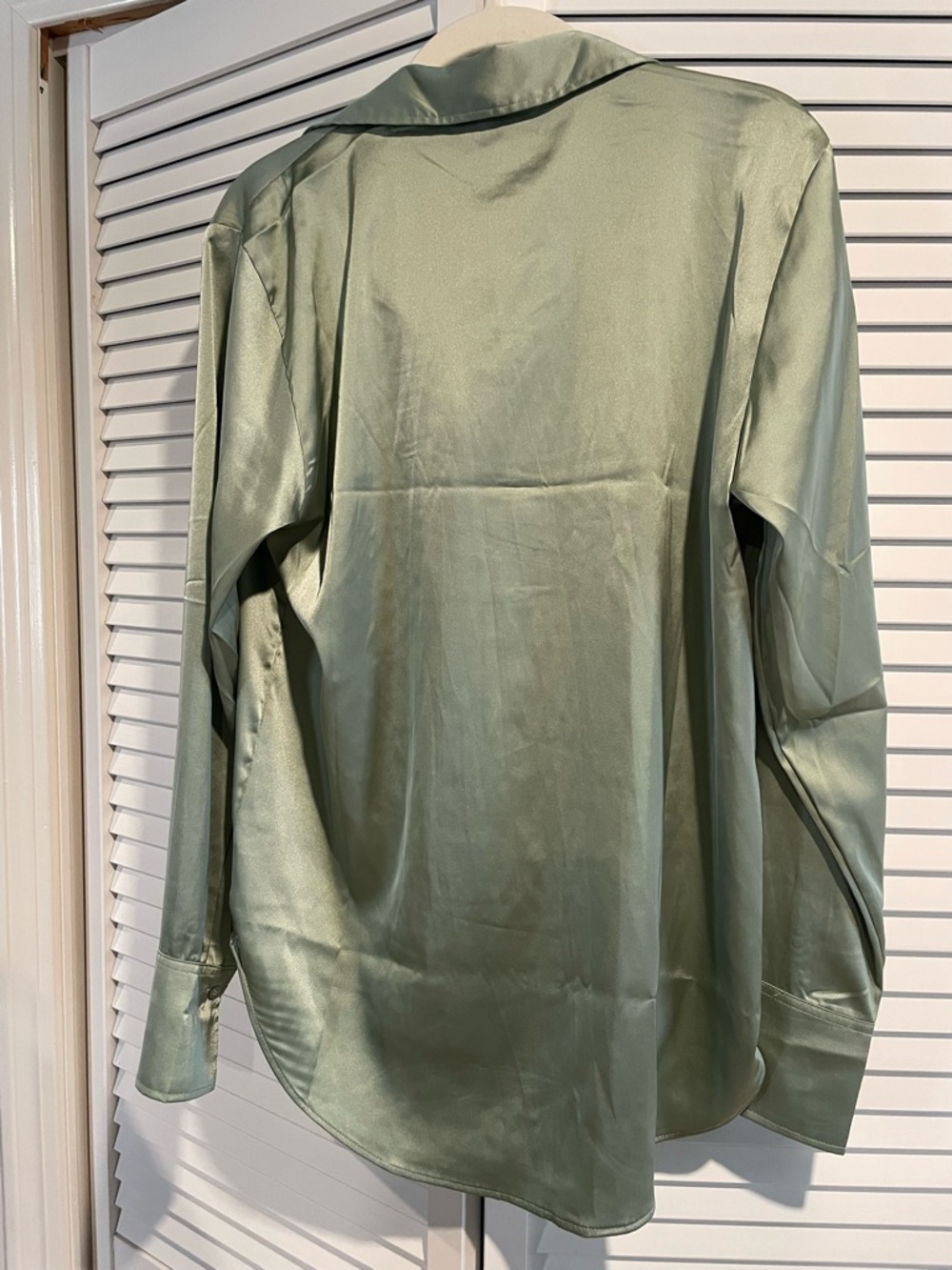H&M Silky Sage Green Blouse - Picture 2 of 2